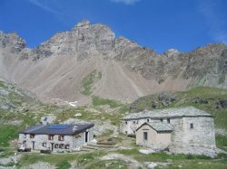 Rifugio e Santuario di Cuney (13288 bytes)